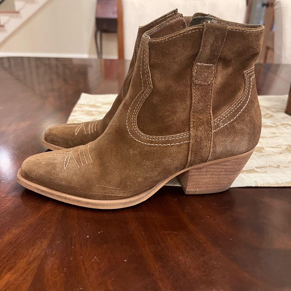 Dolce Vita Silma Western Booties
